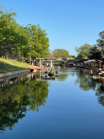 4000 Sioux Court, Granbury, TX 76048