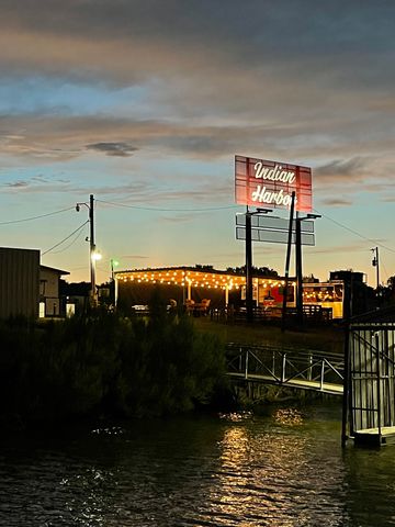 4000 Sioux Court, Granbury, TX 76048