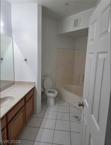 7189 South Durango Drive 304, Las Vegas, NV 89113