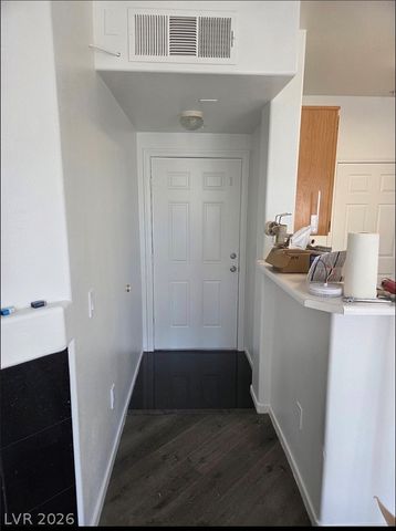 7189 South Durango Drive 304, Las Vegas, NV 89113