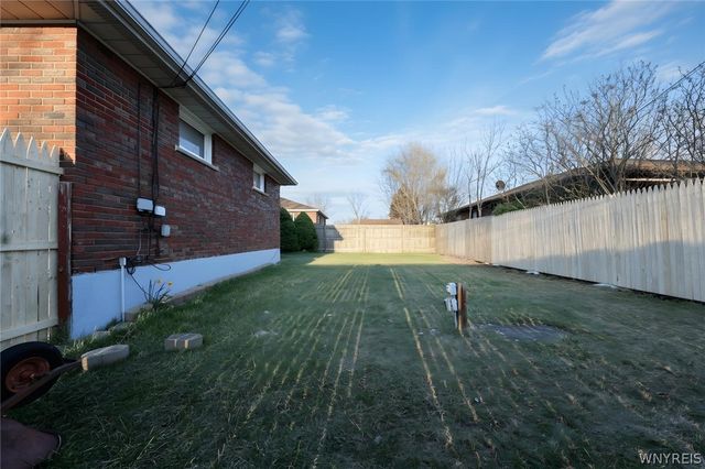 9605 Greenwald Avenue, Niagara Falls, NY 14304