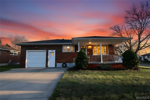 9605 Greenwald Avenue, Niagara Falls, NY 14304