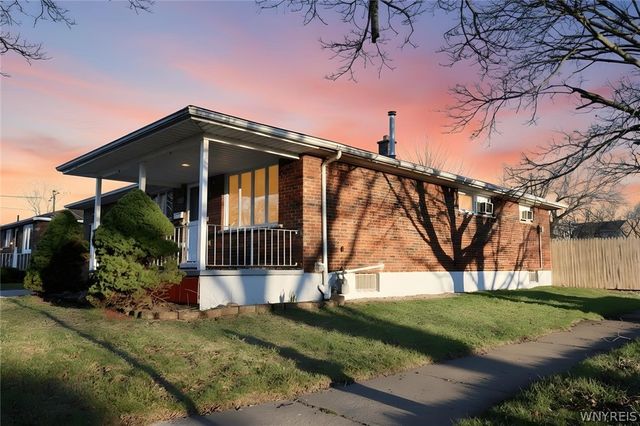 9605 Greenwald Avenue, Niagara Falls, NY 14304