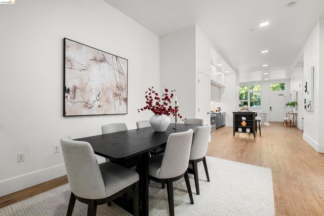 1545 32nd Street 104, Oakland, CA 94608