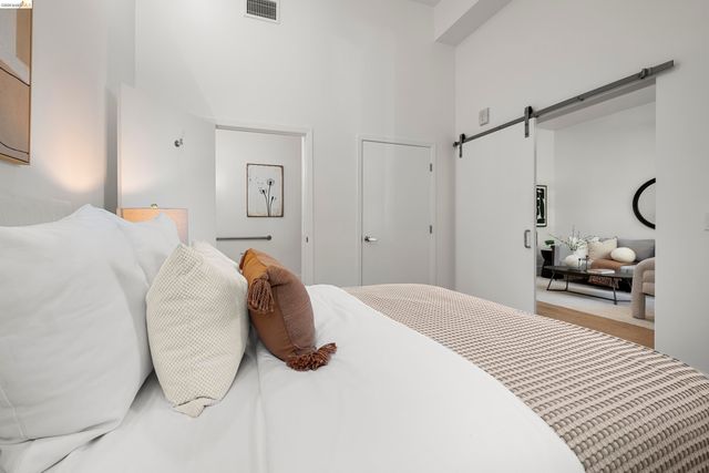 1545 32nd Street 104, Oakland, CA 94608