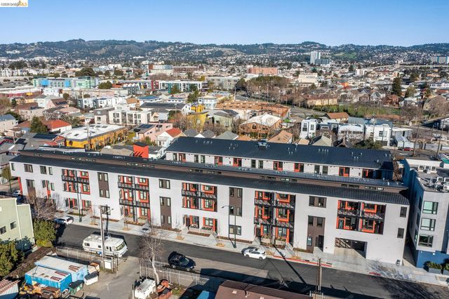 1545 32nd Street 104, Oakland, CA 94608
