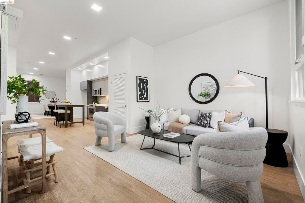 1545 32nd Street 104, Oakland, CA 94608