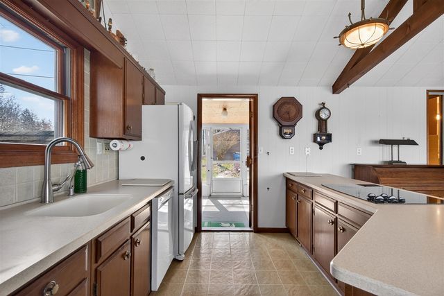 8653 Wildwood Court, Jackson, MI 49201