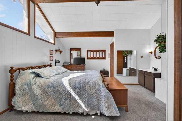 8653 Wildwood Court, Jackson, MI 49201