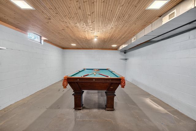 8653 Wildwood Court, Jackson, MI 49201