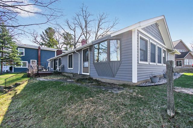 8653 Wildwood Court, Jackson, MI 49201