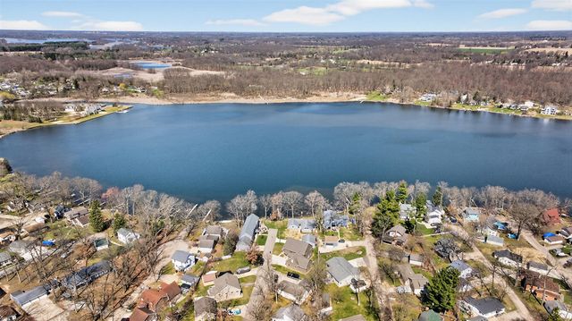 8653 Wildwood Court, Jackson, MI 49201