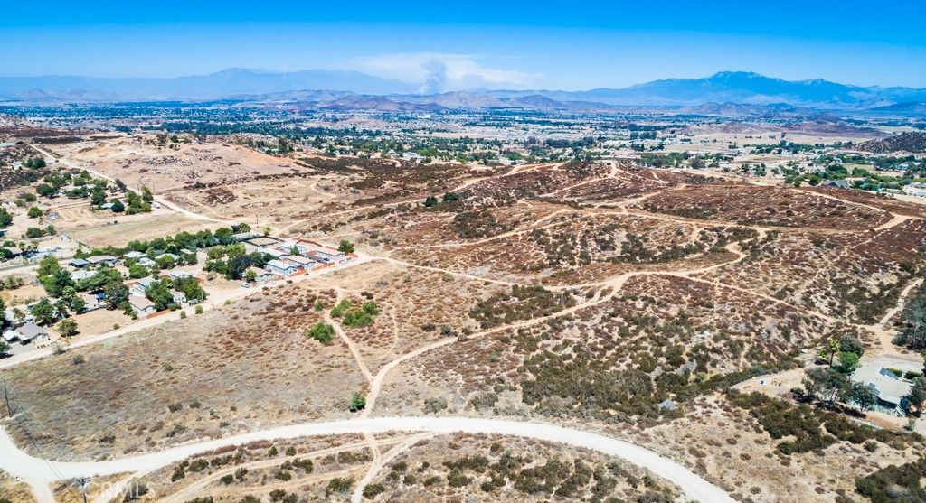 1 Orange, Wildomar, CA 92584 — exterior
