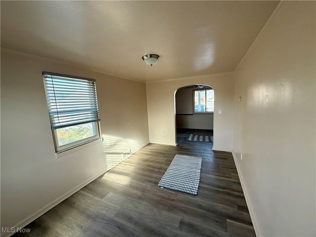 34 W Lewis Street, Struthers, OH 44471