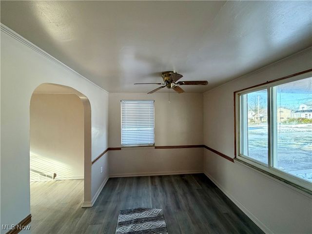 34 W Lewis Street, Struthers, OH 44471