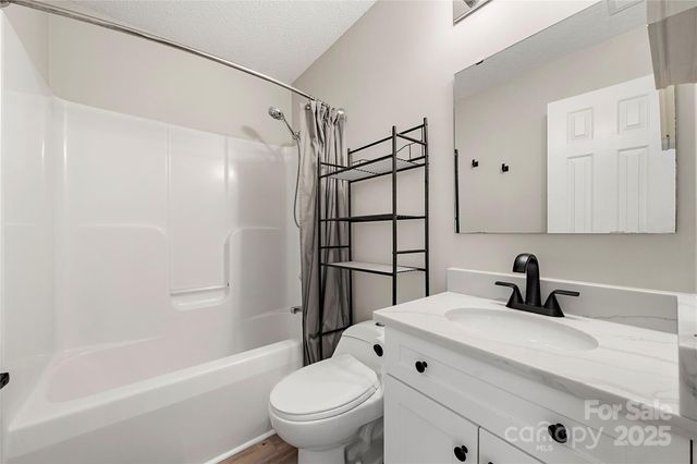 2546 Las Brisas Lane, Denver, NC 28037