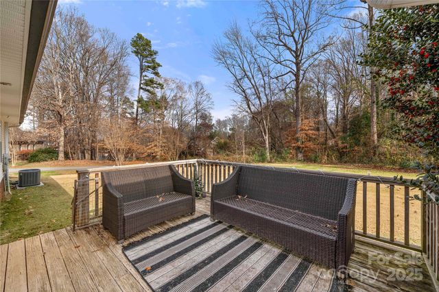 2546 Las Brisas Lane, Denver, NC 28037