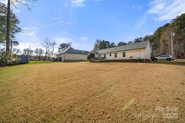 2546 Las Brisas Lane, Denver, NC 28037