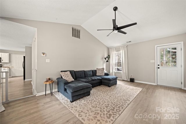 2546 Las Brisas Lane, Denver, NC 28037