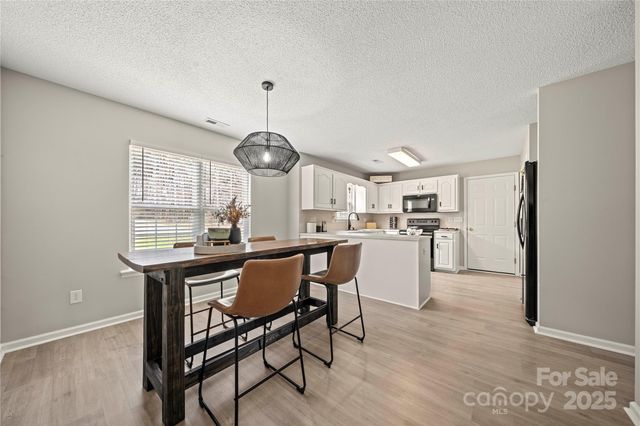 2546 Las Brisas Lane, Denver, NC 28037