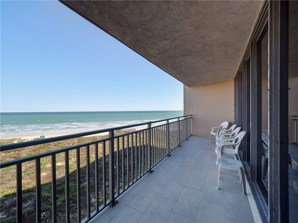 6649 Seacomber Dr 402, Port Aransas, TX 78373 — exterior