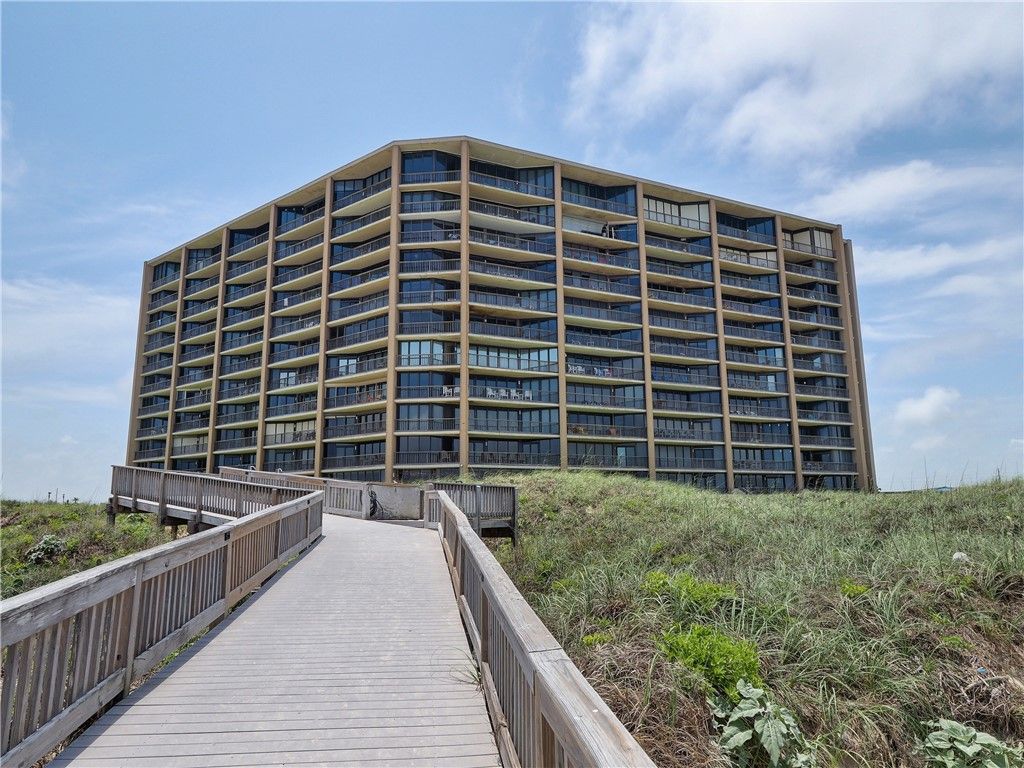 6649 Seacomber Dr 402, Port Aransas, TX 78373 — photo 2