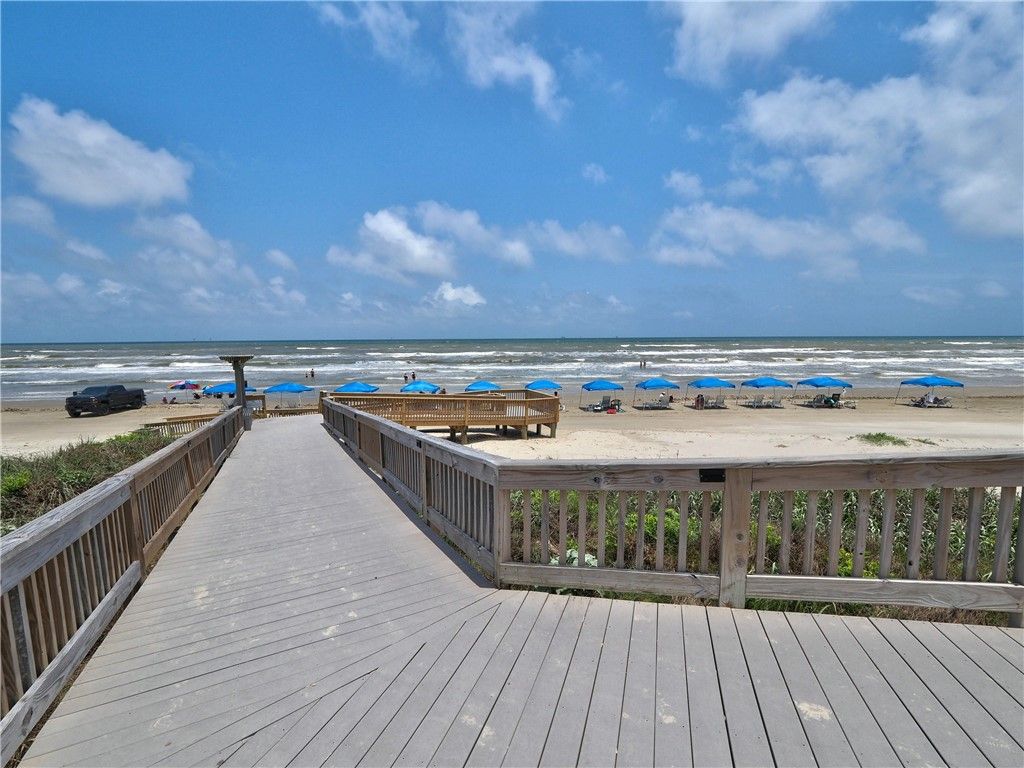 6649 Seacomber Dr 402, Port Aransas, TX 78373 — photo 3