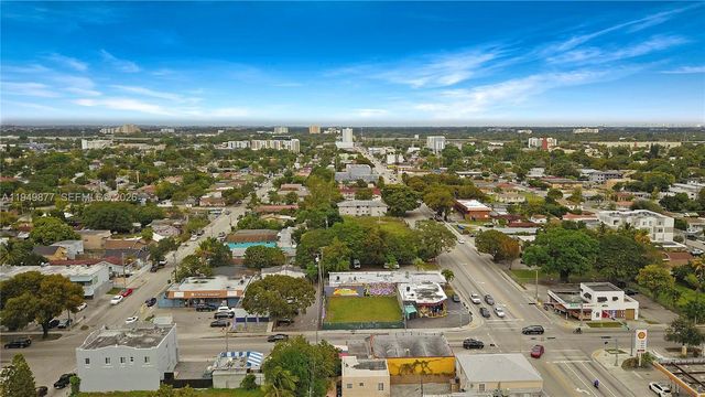 2219 NW 28th St, Miami, FL 33142