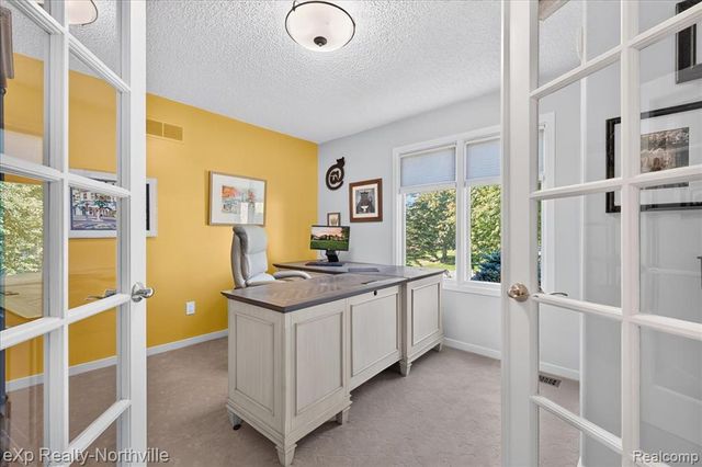2016 Reagan Drive, Rochester Hills, MI 48309