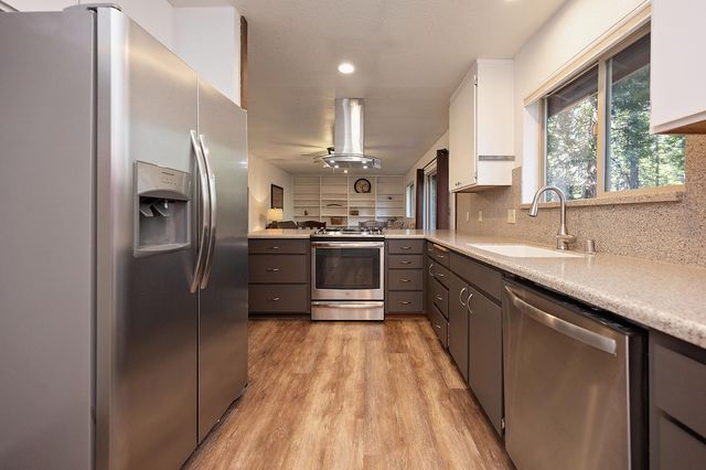 2291 Fairway Dr, Arnold, CA 95223