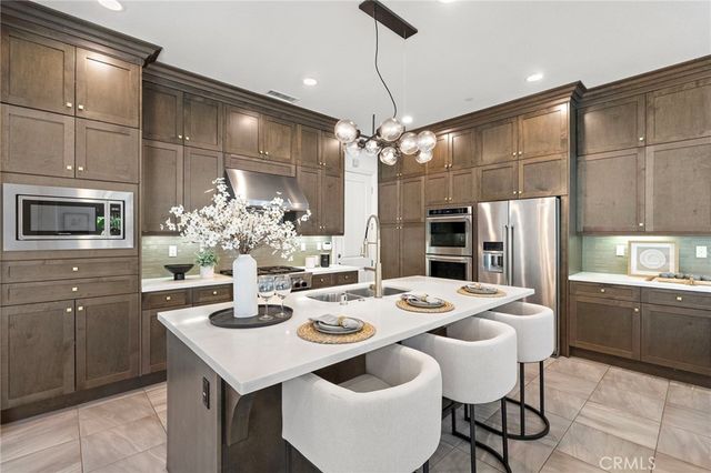 27 Heron, Lake Forest, CA 92630