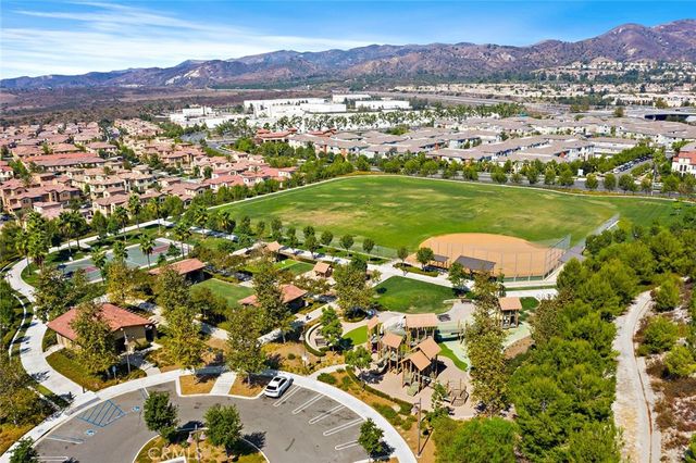 27 Heron, Lake Forest, CA 92630