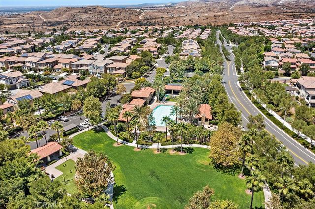 27 Heron, Lake Forest, CA 92630