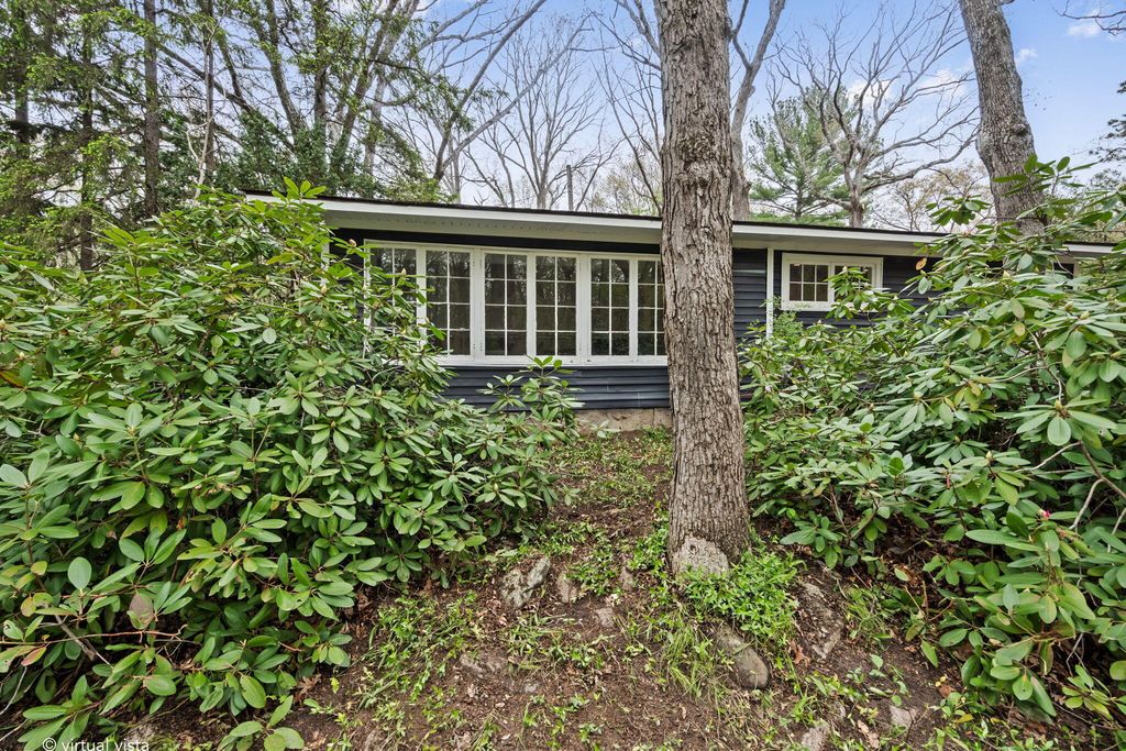 223 Shady Oak Drive, Michigan City, IN 46360
