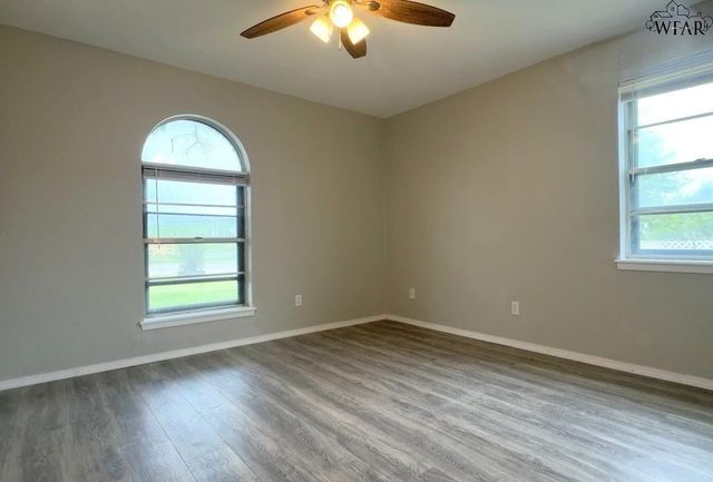 705 N WEST AVENUE, Holliday, TX 76366