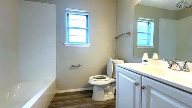 705 N WEST AVENUE, Holliday, TX 76366