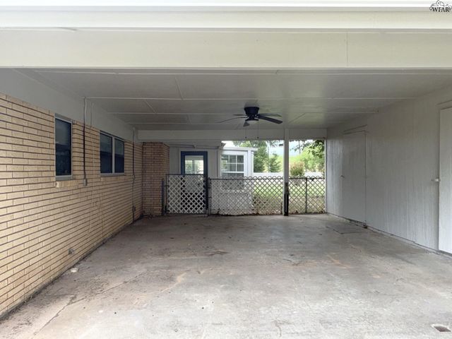 705 N WEST AVENUE, Holliday, TX 76366