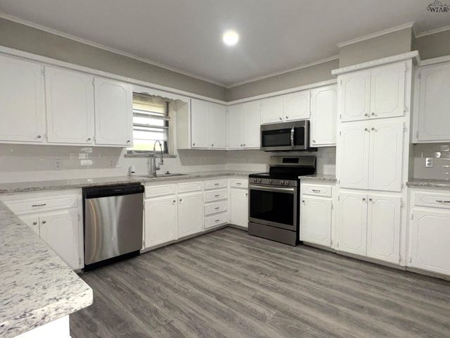 705 N WEST AVENUE, Holliday, TX 76366