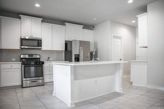 341 MARY MAX CIR, San Marcos, TX 78666