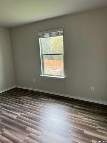 341 MARY MAX CIR, San Marcos, TX 78666