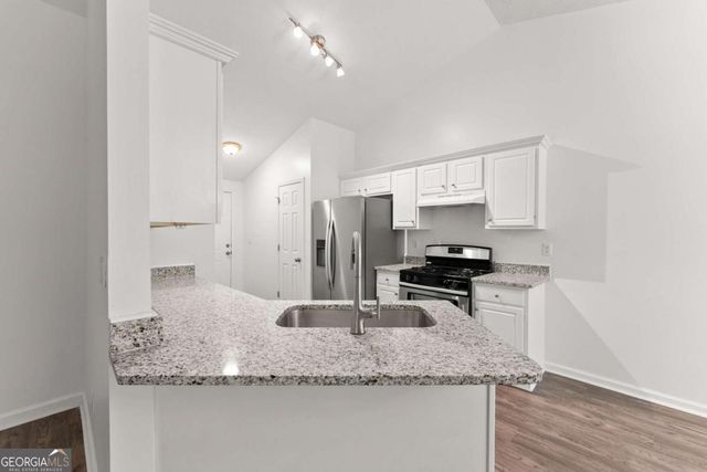 6000 Devonshire Drive, Flowery Branch, GA 30542