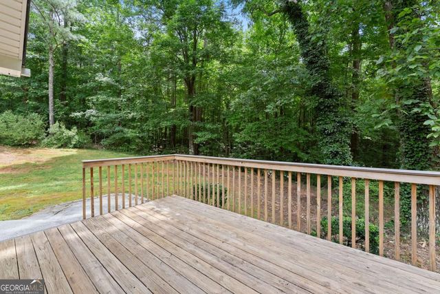 6000 Devonshire Drive, Flowery Branch, GA 30542