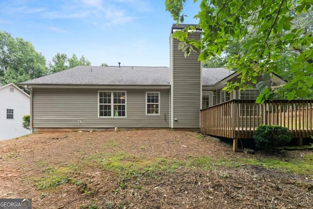 6000 Devonshire Drive, Flowery Branch, GA 30542