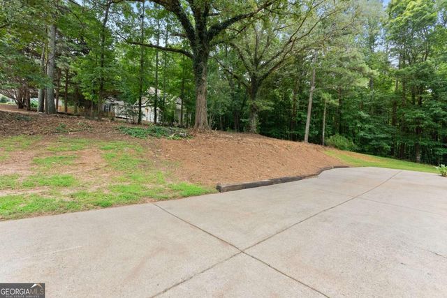 6000 Devonshire Drive, Flowery Branch, GA 30542
