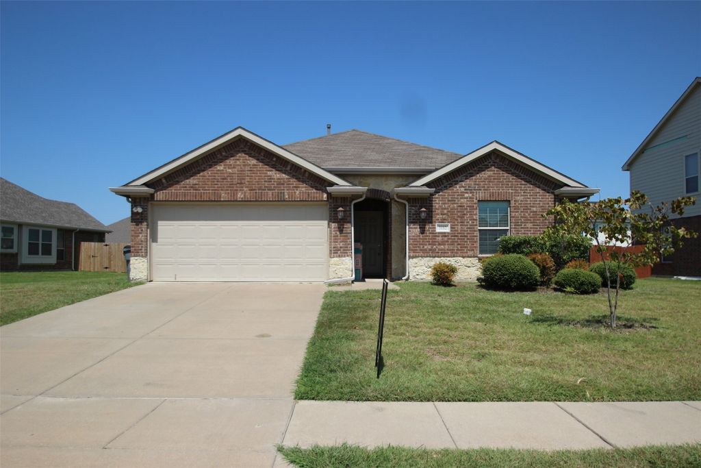 3102 Flowering Springs Drive, Forney, TX 75126