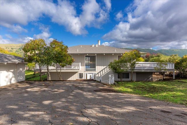 16280 Oak Canyon Drive, Morgan Hill, CA 95037