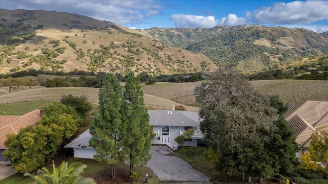 16280 Oak Canyon Drive, Morgan Hill, CA 95037