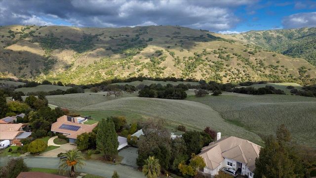16280 Oak Canyon Drive, Morgan Hill, CA 95037