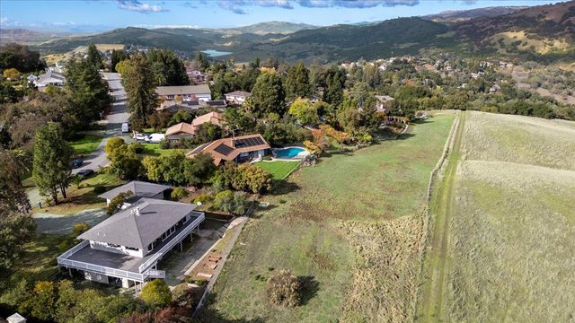 16280 Oak Canyon Drive, Morgan Hill, CA 95037