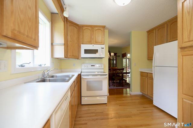 632 Locksmith 632, Windsor, CT 06095